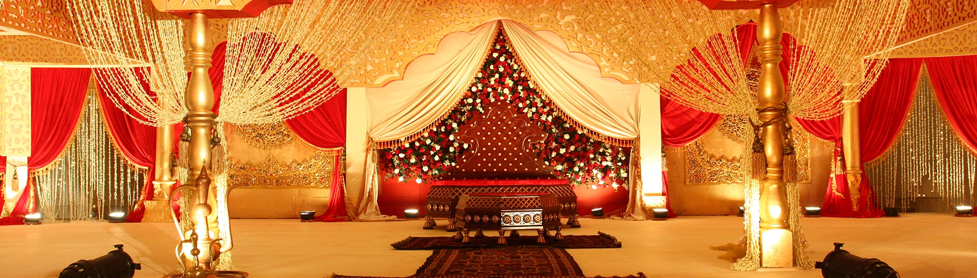 Top 10 Beautiful Wedding Home Décor Ideas for Walls and Interiors Top 10 Beautiful Wedding Home Décor Ideas for Walls and Interiors