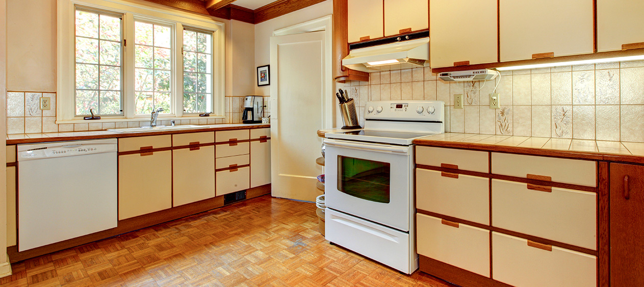 Simple Kitchen Design Ideas – Layout, Colour Schemes & Décor Tips Simple Kitchen Design Ideas – Layout, Colour Schemes & Décor Tips